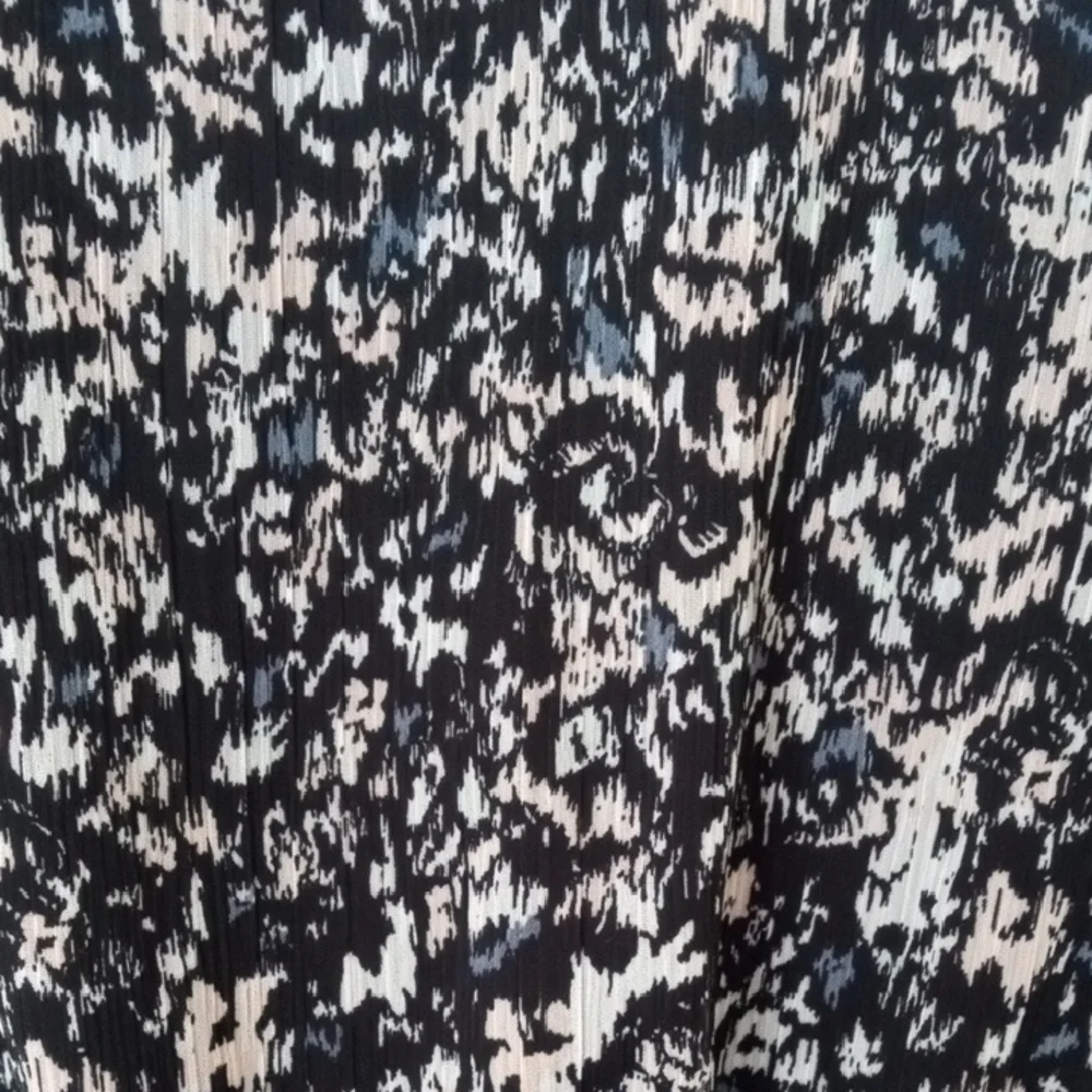 Elegant Black And Multi Color Midi Dress - Picture 12 of 15
